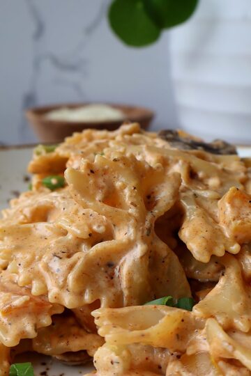 Bowl of Louisiana chicken pasta with cottage cheese sauce