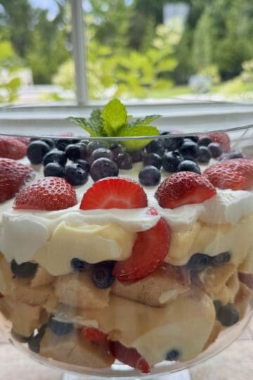 whiskandwine red white and blue trifle featured